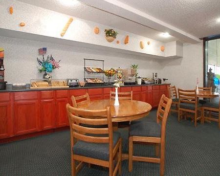 Premier Inn And Suites Erick Restaurace fotografie